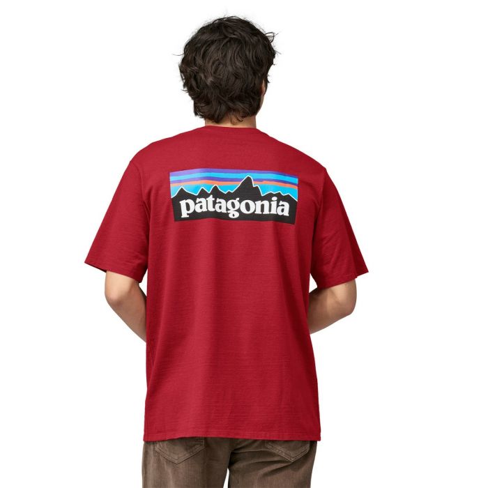 Męska koszulka Patagonia P-6 Logo Responsibili Tee touring red || 'M\u0119ska\u0020koszulka\u0020Patagonia\u0020P\u002D6\u0020Logo\u0020Responsibili\u0020Tee\u0020touring\u0020red'
