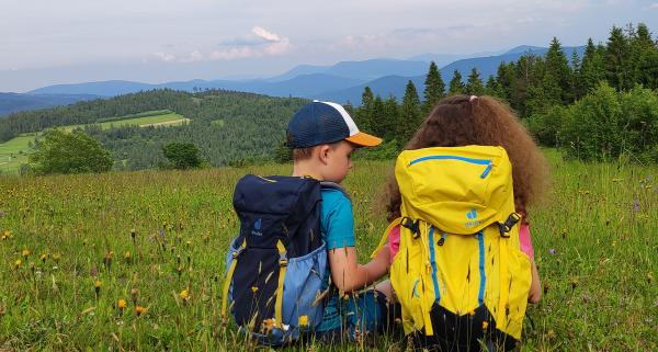 Test plecaków dziecięcych Deuter Junior i Deuter Climber – testują Niemożliwe Wąsiki
