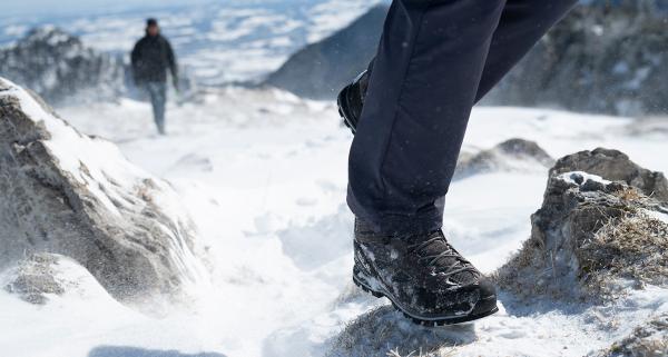 Ciepłe skarpety na zimę w górach – jakie będą najlepsze?