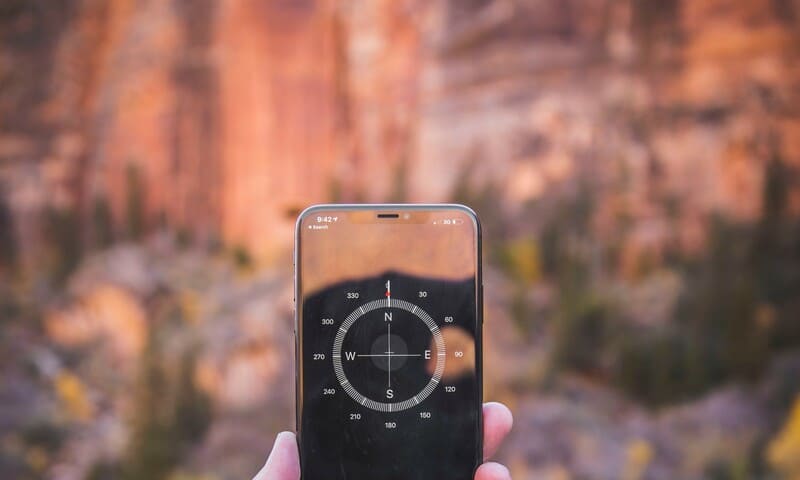 kompas w telefonie - gadżety przydatne w górach